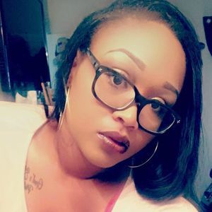 Meet your Posher, Desiree